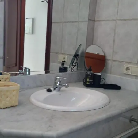 In The Center Near To The * بويرتو ذيل كارمين